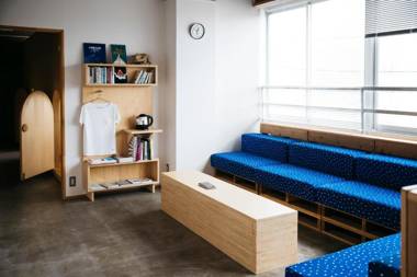 Iwashi Building Hostel