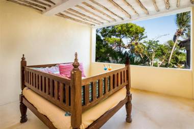 Blue Marlin Beach Hotel