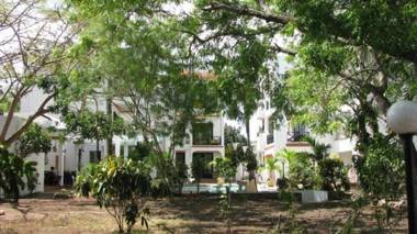 Wayside Beach Apartments