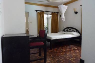 Wayside Beach Apartments