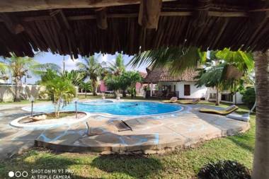 Dadida‘s Pool Cottage