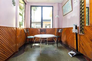 Impala Hotel