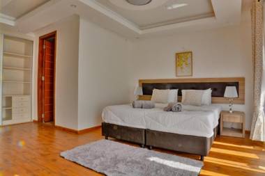 Edmor Residences Riverside