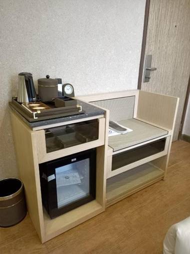 La Maison Royale South C