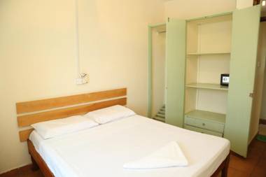 Merry Villa Hotel & Apartments