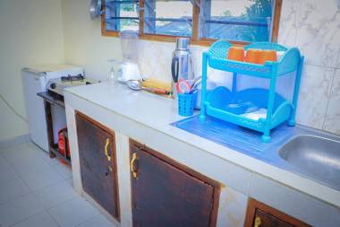 Mtwapa Beachroad 1-bedroom 101 Furnished Apartment with 2 Beds WIFI & Parking in Mombasa