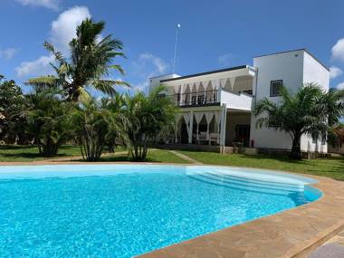 Ocean House Villa Privata con Cuoco Staff e Wi-Fi a 5 minuti dalla spiaggia di Silversand