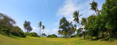 Salty's Kitesurf Village