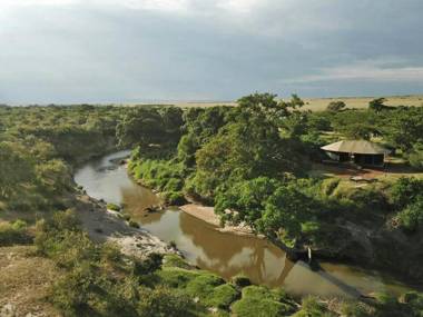 Julia's River Camp