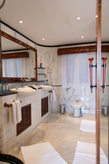 Mara Serena Safari Lodge