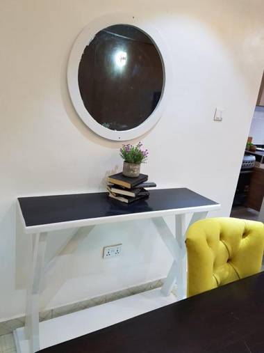 Sandalwood Suites - Serviced One Bedroom Holiday Homes