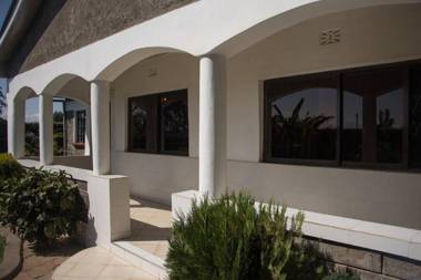 Room in Bungalow - Reens Vacation Rental Home