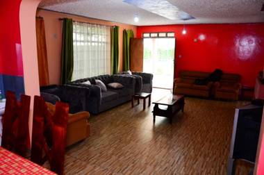 Serian Vacation House