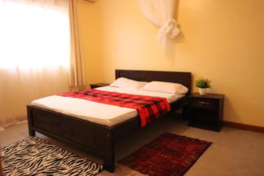 Stay.Plus Ebony Mara House