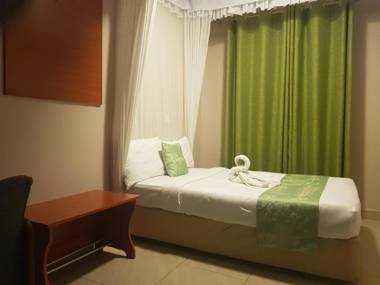 Raygreen Hotel