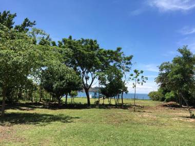 Wayando Beach Eco Lodge