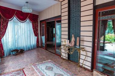 Gоlden Dragon Villa Hotel