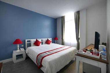 The Frangipani Royal Palace Hotel