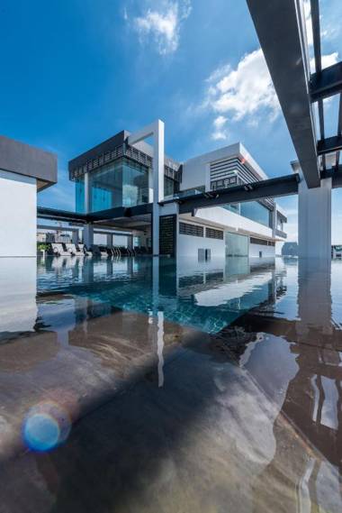 Naki Suites @ Silvertown