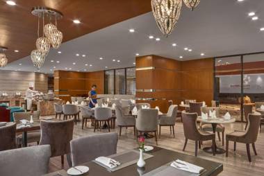 Olympia City Hotel by Dara