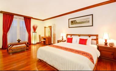 Royal Crown Hotel & Spa