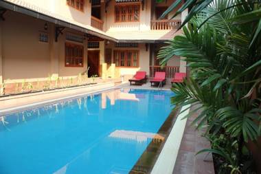 Shining Angkor Apartment Hotel
