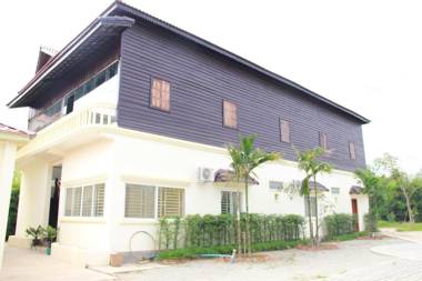 Don Bosco and Vary Guesthouse