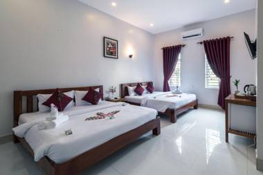 Ta Thy Angkor Boutique II