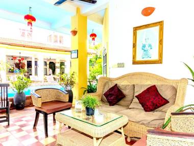 Golden Banana Residence