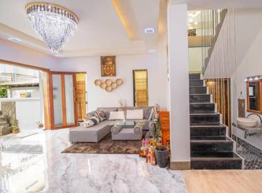 Central Modern Private Villa by La San