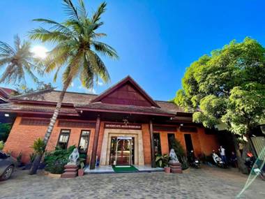 Sam Moon Hotel Angkor Wooden House