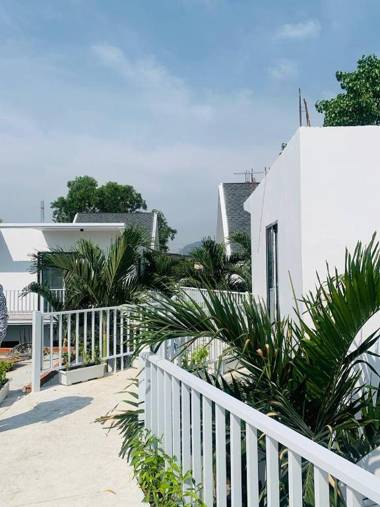 Kampot River Bungalow