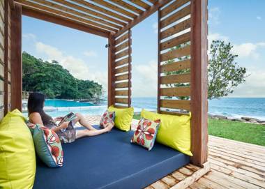 Independence Hotel Resort & Spa