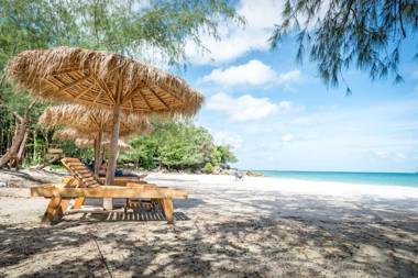 White Beach Bungalows