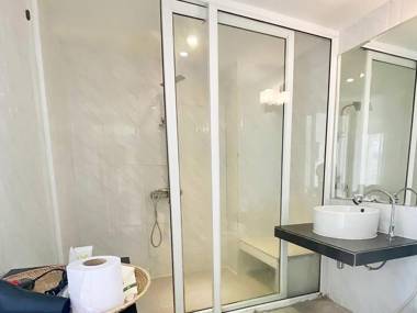 Mary Beach Hotel & Resort