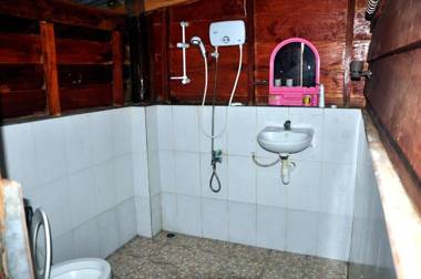 Happy Elephant Bungalows