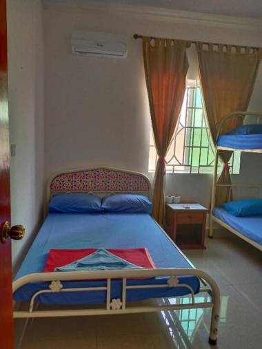 Le Barang Guesthouse Restaurant