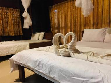 Sweet Jungle Bungalows