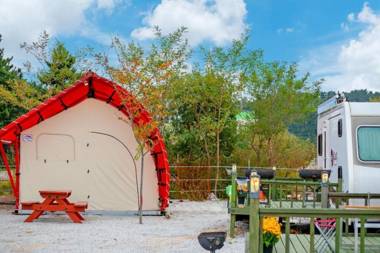 Yangyang Hangboknadri Pension