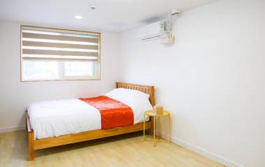 Yang Yang Timi House Pension