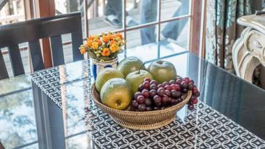 Yangyang hwansangeui seong pension