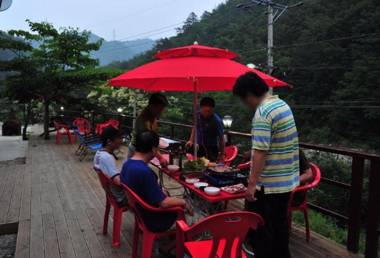 Yangyang Beopsusanjang Pension