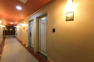 Daejeon Sintanjin Royal