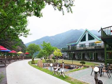 Sokrisan Jayeon Pension