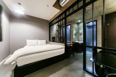 Daegu daemyeongdong 9h (Nine ahwoseu)