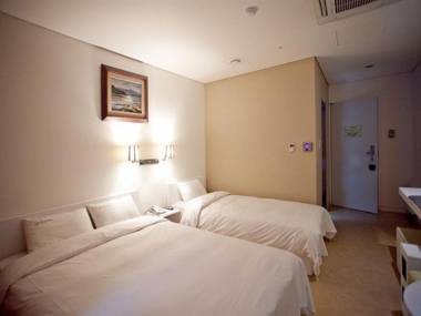 Dong Seoul Hotel