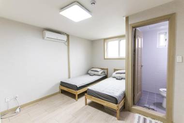 Twin Rabbit Guesthouse