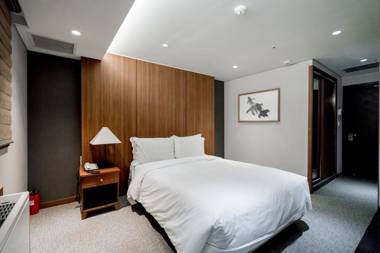 Oriens Hotel & Residences Myeongdong
