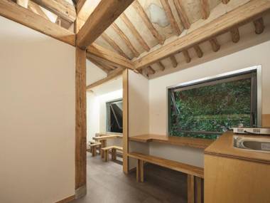 Side Hanok Guesthouse