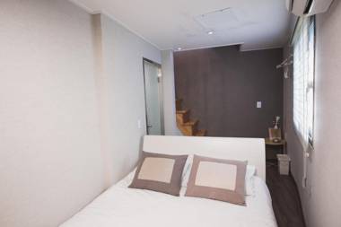 Myeongdong Artmonstay